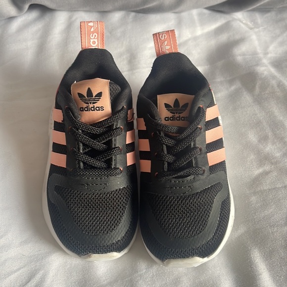 Adidas Toddler Original Smooth Runners - Picture 5 of 8
